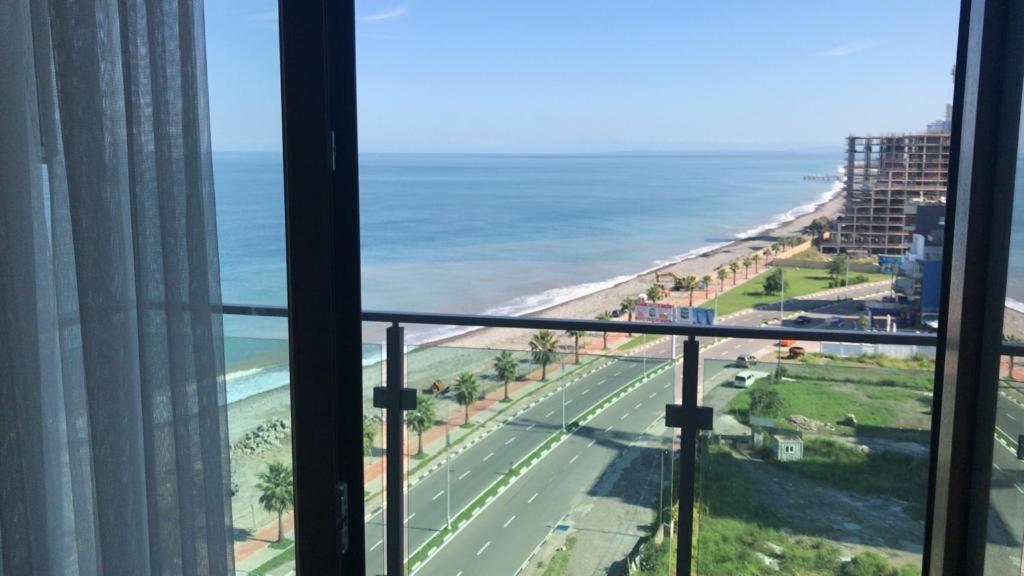 Zeyton Hotel Batumi Exterior photo