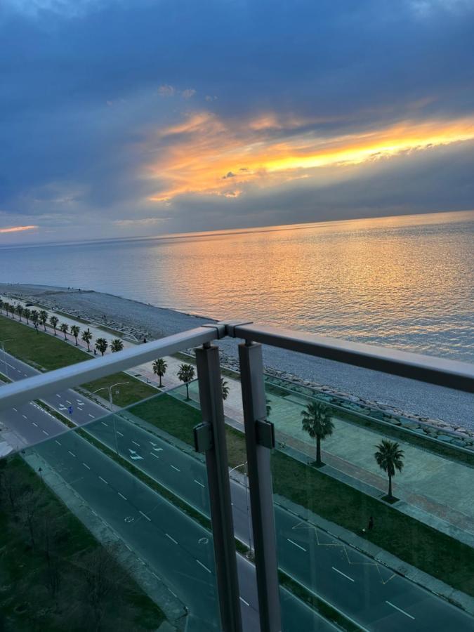 Zeyton Hotel Batumi Exterior photo